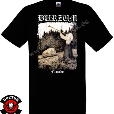 Camiseta negra Burzum Filosofem con ilustración monocromática del bosque y logotipo gótico blanco