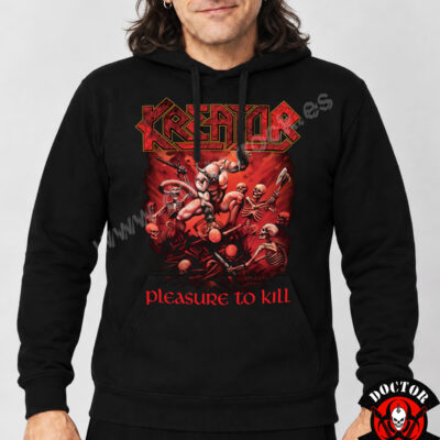 Modelo con sudadera Kreator Pleasure to Kill negra y estampación frontal de esqueletos