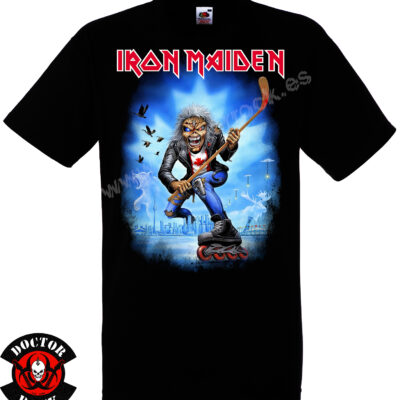 Camiseta negra Iron Maiden Canada 2026 con Eddie sobre patines y stick de hockey