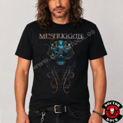 Camiseta negra Meshuggah Meskulla con calavera biomecánica azul y diseño metálico